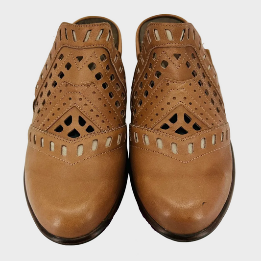 Naot Sharkia Mocha Leather Mule - Last Pair Size 37