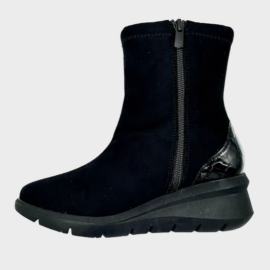 D'Chicas Black Waterproof Wedge Boot