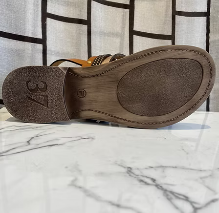 Thyme&Co. Tangent Sandal