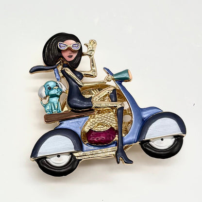 Chic Motor Magnetic Brooch