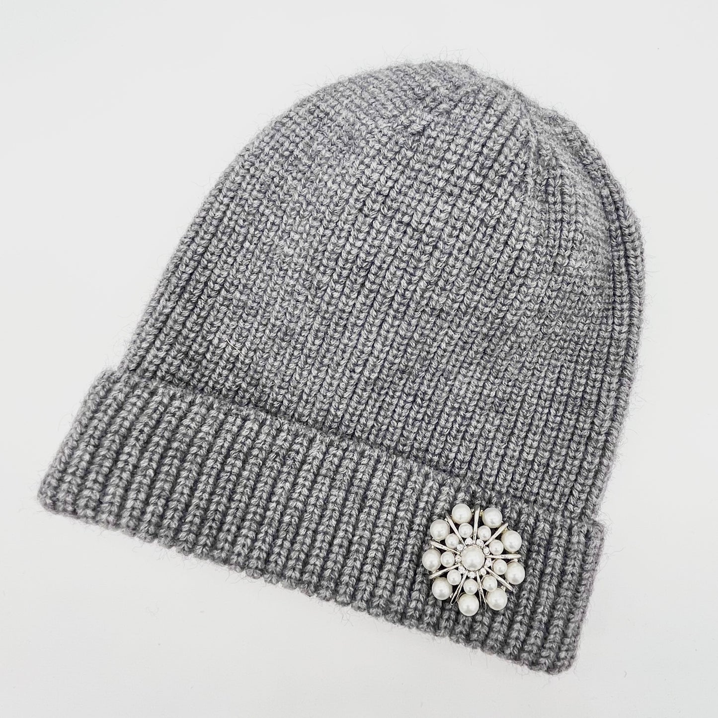 Pinned Brooch Grey Winter Fashion Beanie