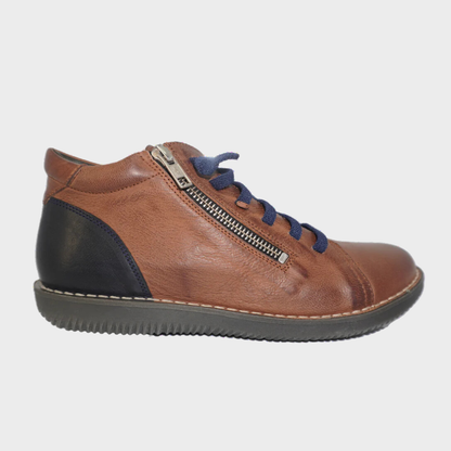 Zeta Madge Tan/Navy Leather Boot