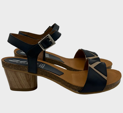 Zeta Brooch Navy/Nude Heeled Leather Sandal