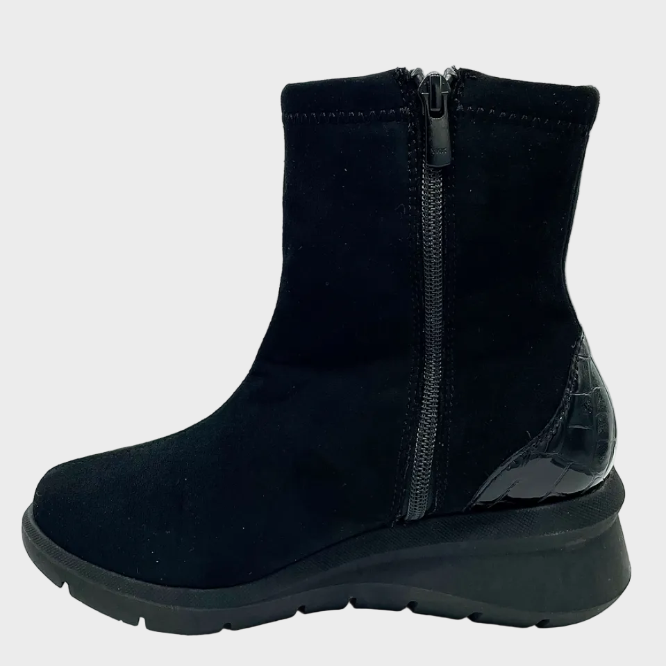 D'Chicas Black Waterproof Wedge Boot