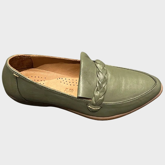 Thyme&Co. Finest Green or Black Leather Loafer