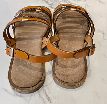 Thyme&Co. Tangent Sandal