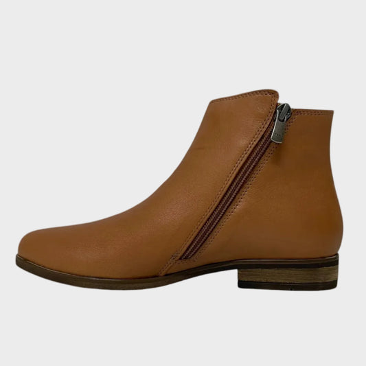 Thyme&Co. Parade Whiskey Tan Leather Boot