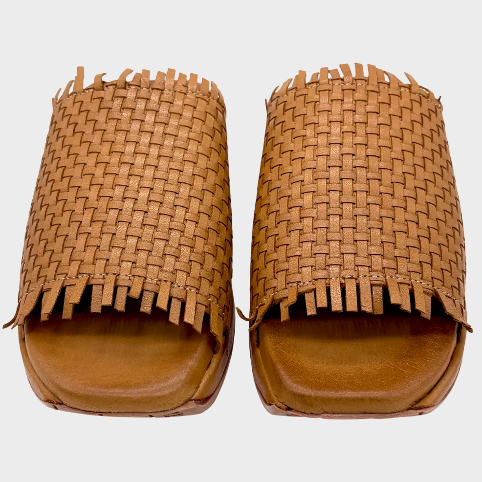Thyme&Co. Veil Tan Leather Comfort Slide